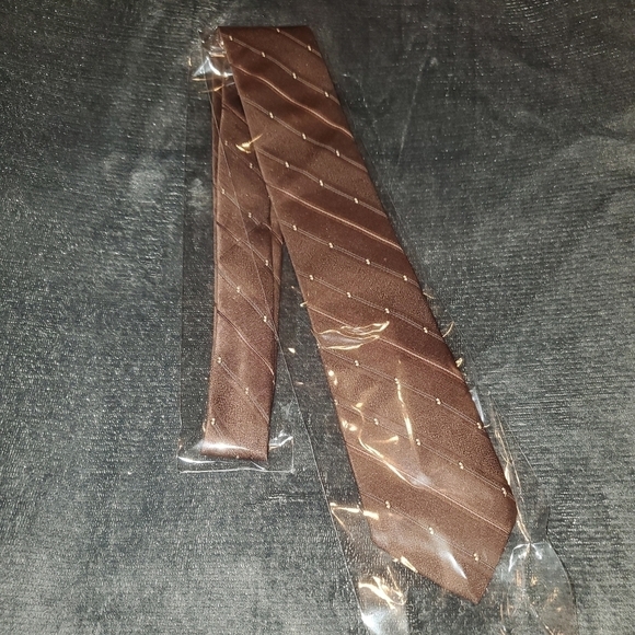 Brown lined necktie NWOT - Picture 2 of 3